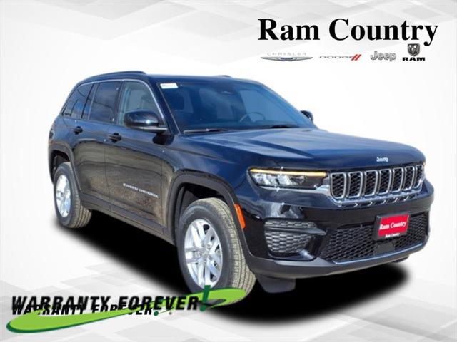 2025 Jeep Grand Cherokee GRAND CHEROKEE LAREDO X 4X4
