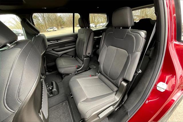 New 2025 Jeep Grand Cherokee L For Sale in Millington, TN