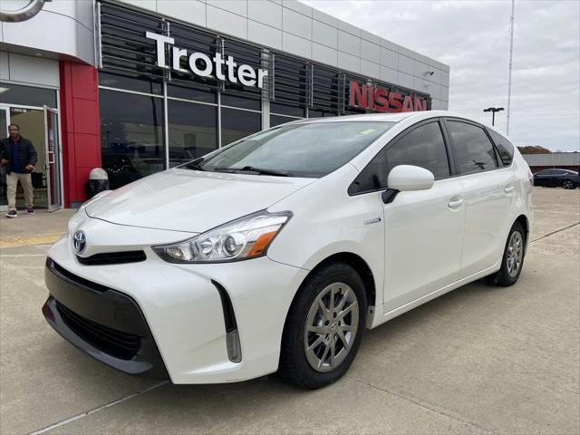 2017 Toyota Prius v Four 2017 Toyota Prius v Four