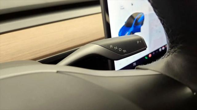 2021 Tesla Model 3 Standard Range Plus Rear-Wheel Drive
