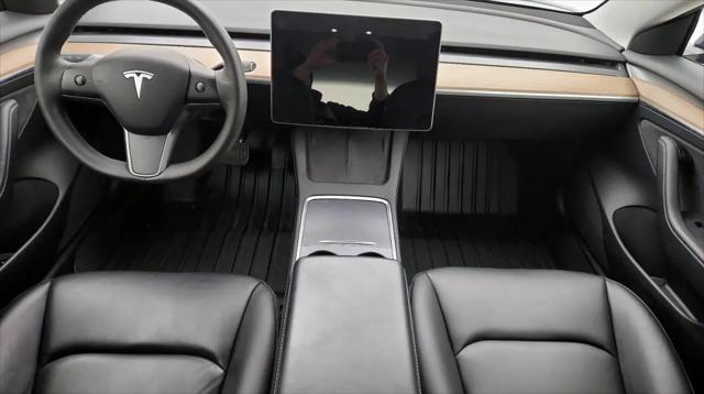 2021 Tesla Model 3 Standard Range Plus Rear-Wheel Drive