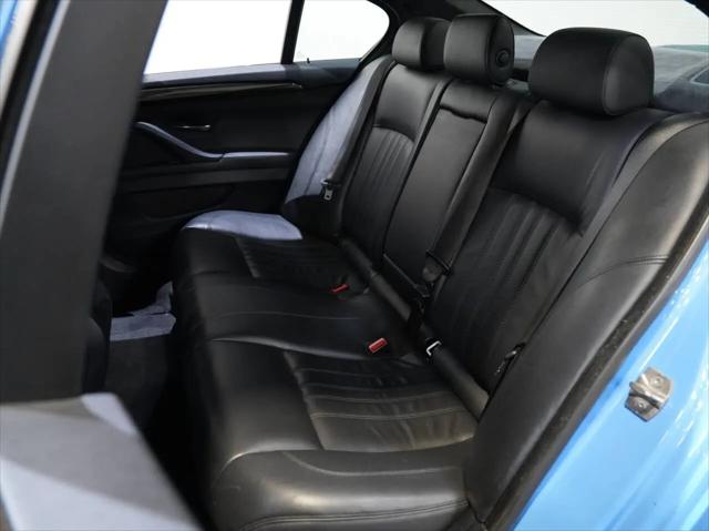 2013 BMW M5 Standard