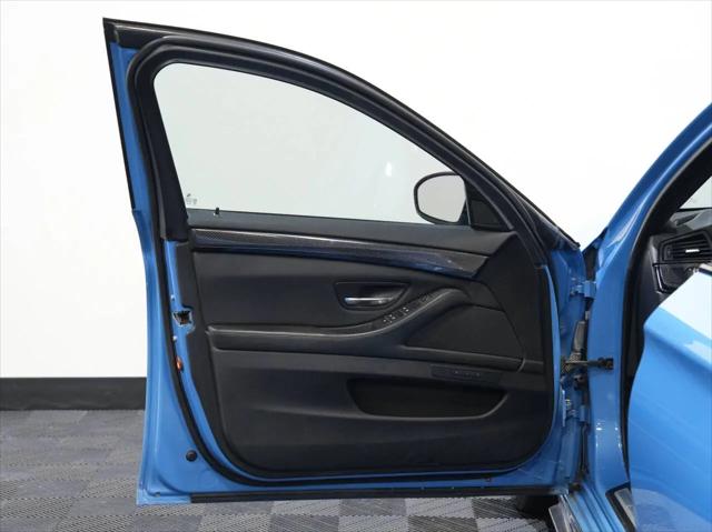 2013 BMW M5 Standard