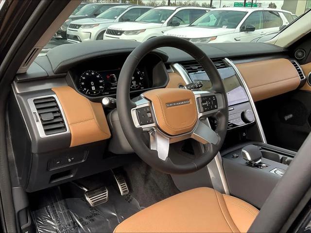 2025 Land Rover Discovery P360 Metropolitan Edition