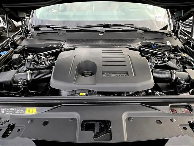 2025 Land Rover Discovery P360 Metropolitan Edition