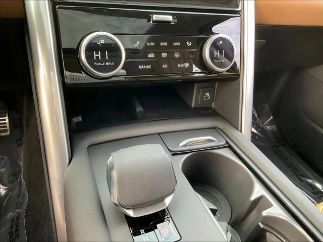 2025 Land Rover Discovery P360 Metropolitan Edition