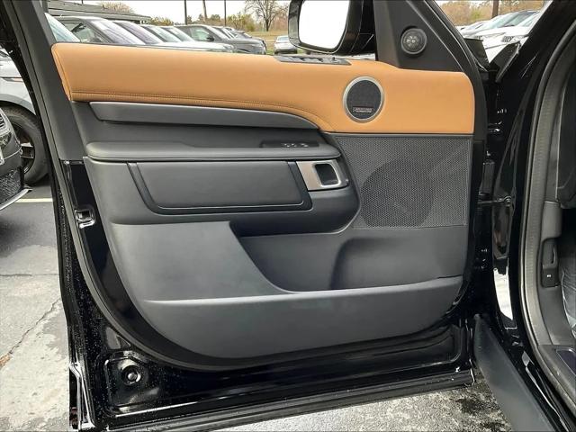 2025 Land Rover Discovery P360 Metropolitan Edition