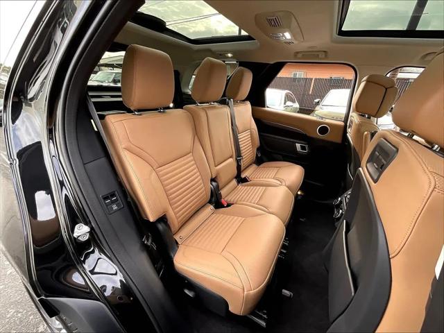 2025 Land Rover Discovery P360 Metropolitan Edition