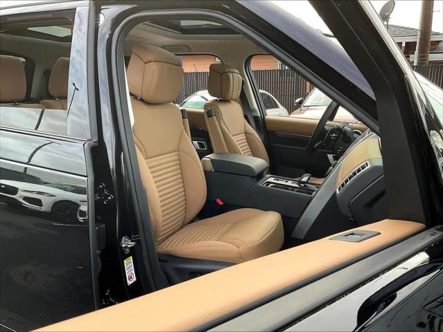 2025 Land Rover Discovery P360 Metropolitan Edition