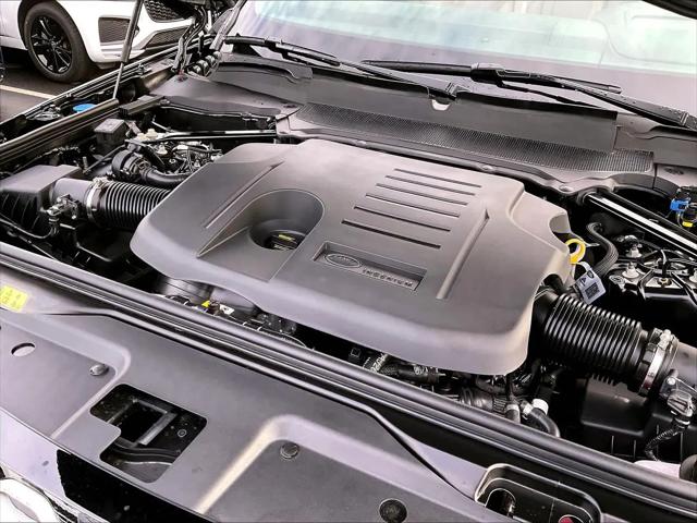 2025 Land Rover Discovery P360 Metropolitan Edition