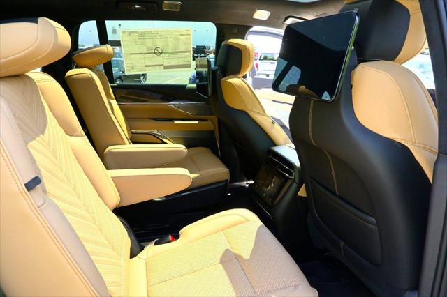 2025 Cadillac Escalade Luxury 2