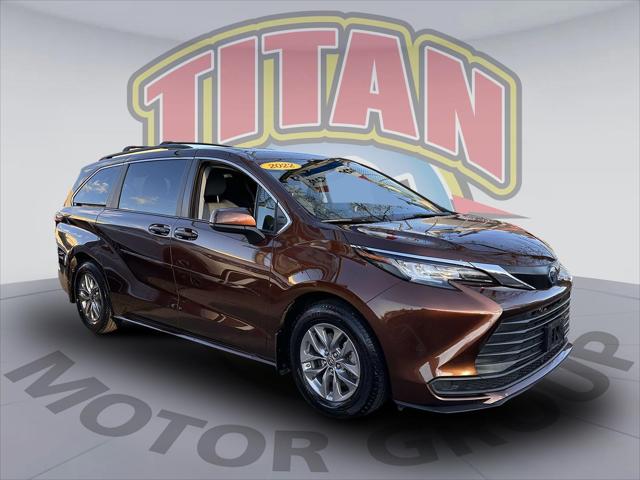 2022 Toyota Sienna LE [0]