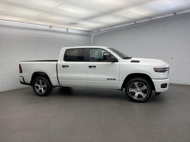 2025 RAM Ram 1500 RAM 1500 TRADESMAN CREW CAB 4X4 57 BOX