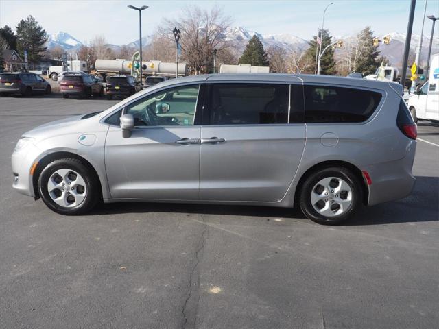 2017 Chrysler Pacifica Hybrid Touring Plus