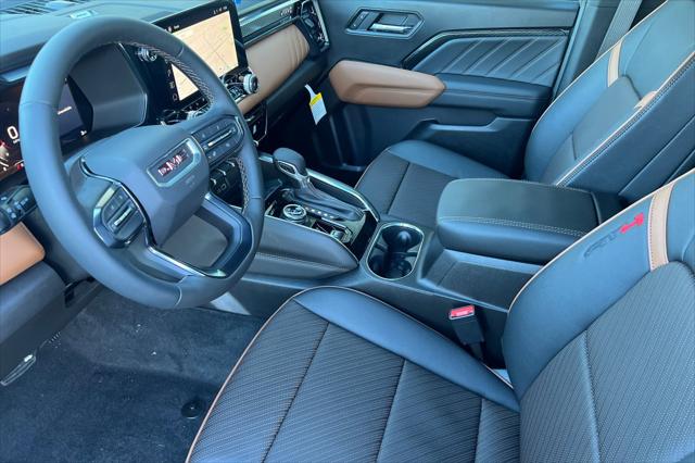 2025 GMC Canyon 4WD AT4