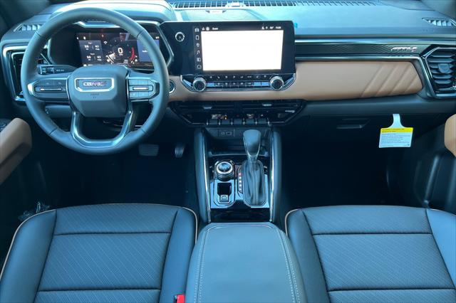 2025 GMC Canyon 4WD AT4