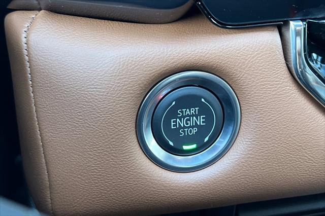 2025 GMC Canyon 4WD AT4
