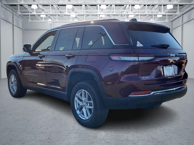 2025 Jeep Grand Cherokee GRAND CHEROKEE LAREDO X 4X4