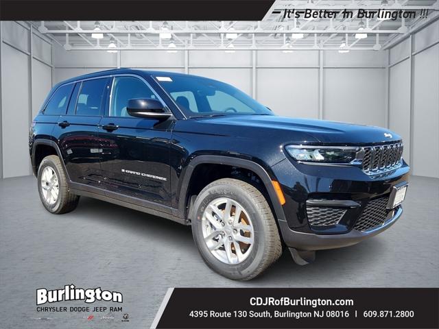 2025 Jeep Grand Cherokee GRAND CHEROKEE LAREDO X 4X4