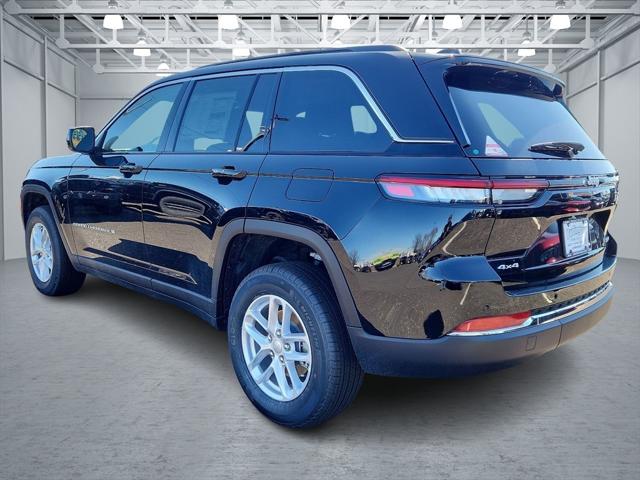 2025 Jeep Grand Cherokee GRAND CHEROKEE LAREDO X 4X4