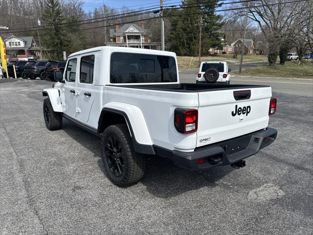 2025 Jeep Gladiator GLADIATOR NIGHTHAWK 4X4