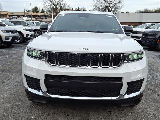 2025 Jeep Grand Cherokee GRAND CHEROKEE L LAREDO X 4X4