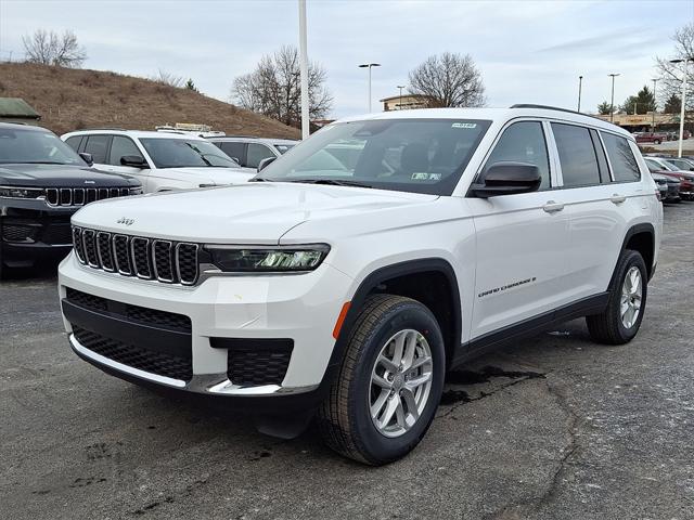 2025 Jeep Grand Cherokee GRAND CHEROKEE L LAREDO X 4X4