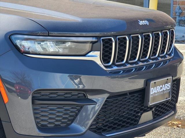 2025 Jeep Grand Cherokee GRAND CHEROKEE LAREDO X 4X4