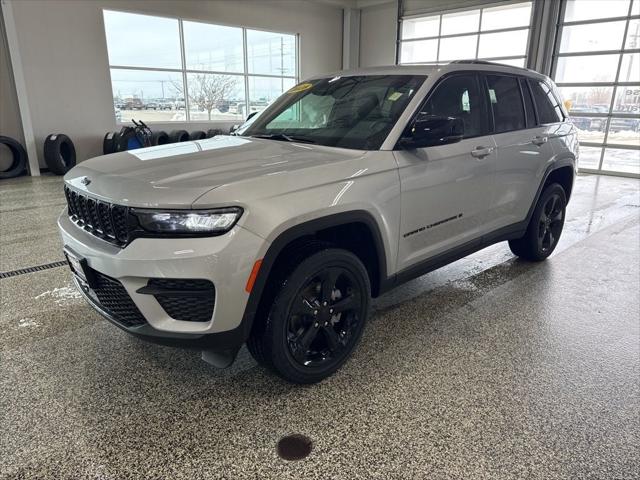 2025 Jeep Grand Cherokee GRAND CHEROKEE ALTITUDE X 4X4