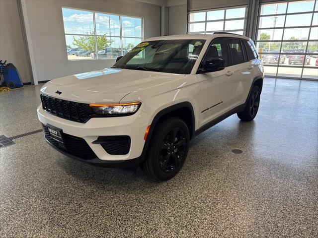 2025 Jeep Grand Cherokee GRAND CHEROKEE ALTITUDE X 4X4