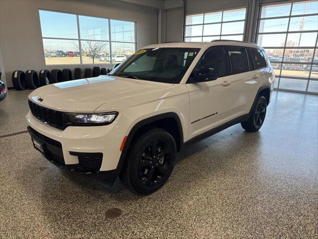 2025 Jeep Grand Cherokee GRAND CHEROKEE L ALTITUDE X 4X4