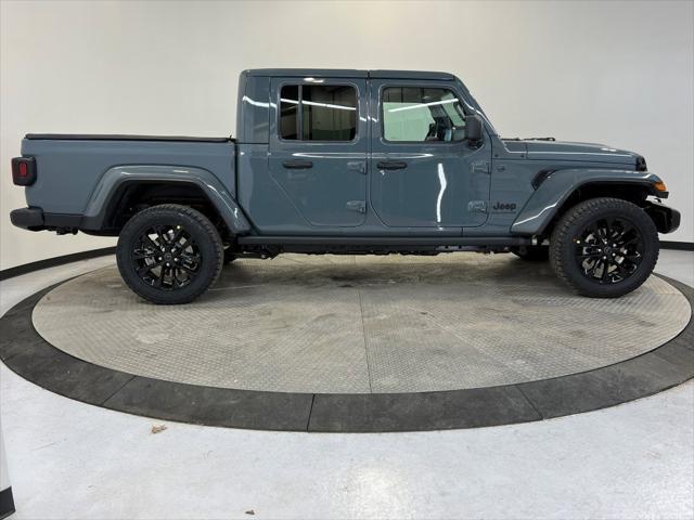 2025 Jeep Gladiator GLADIATOR NIGHTHAWK 4X4