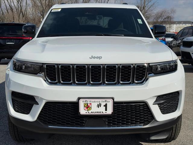 2025 Jeep Grand Cherokee GRAND CHEROKEE LAREDO X 4X4