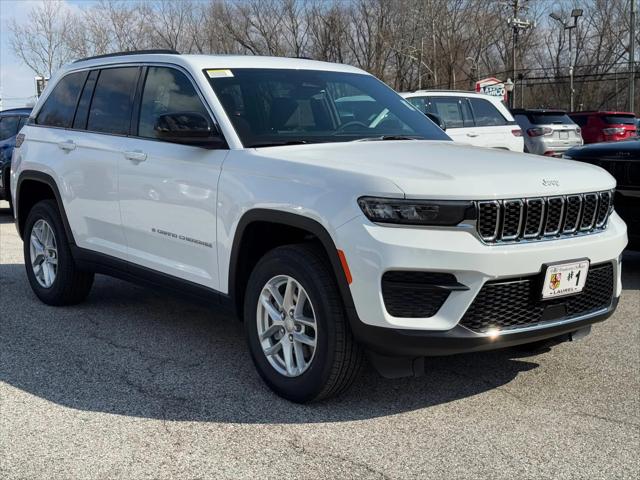 2025 Jeep Grand Cherokee GRAND CHEROKEE LAREDO X 4X4