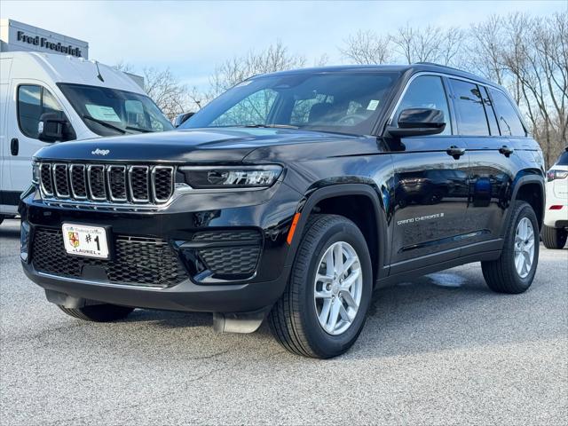 2025 Jeep Grand Cherokee GRAND CHEROKEE LAREDO X 4X4