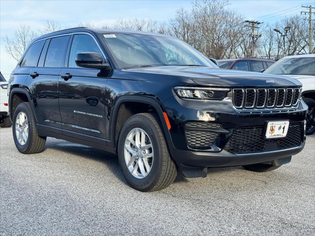 2025 Jeep Grand Cherokee GRAND CHEROKEE LAREDO X 4X4