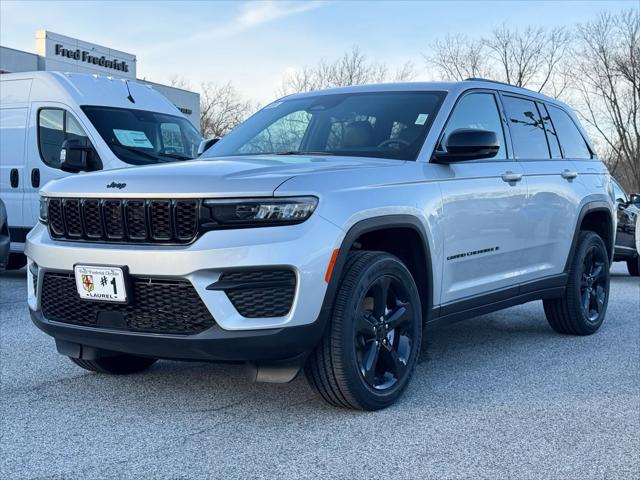2025 Jeep Grand Cherokee GRAND CHEROKEE ALTITUDE X 4X4