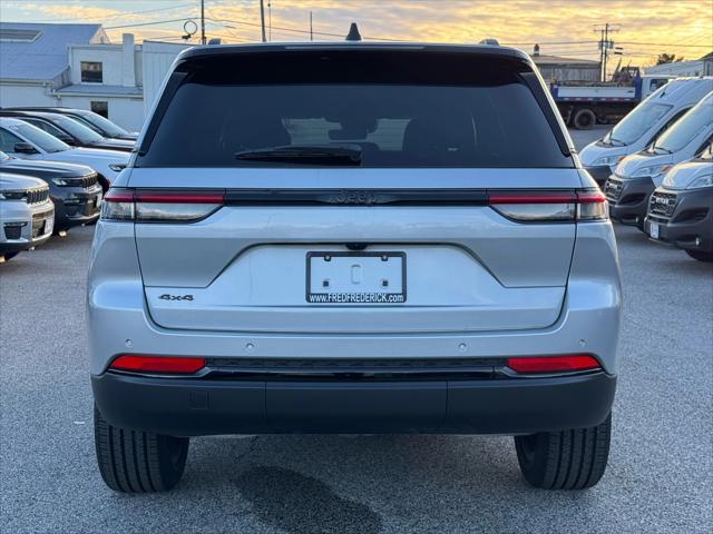 2025 Jeep Grand Cherokee Altitude X 4x4