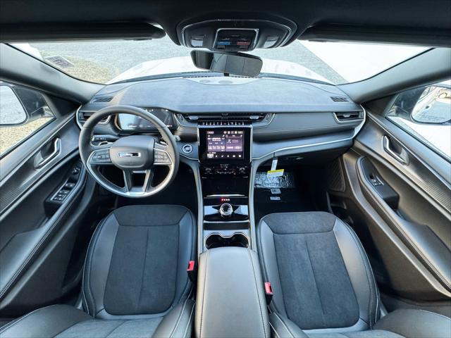 2025 Jeep Grand Cherokee Altitude X 4x4