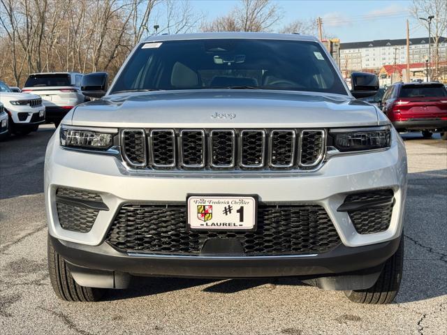 2025 Jeep Grand Cherokee GRAND CHEROKEE LAREDO X 4X4