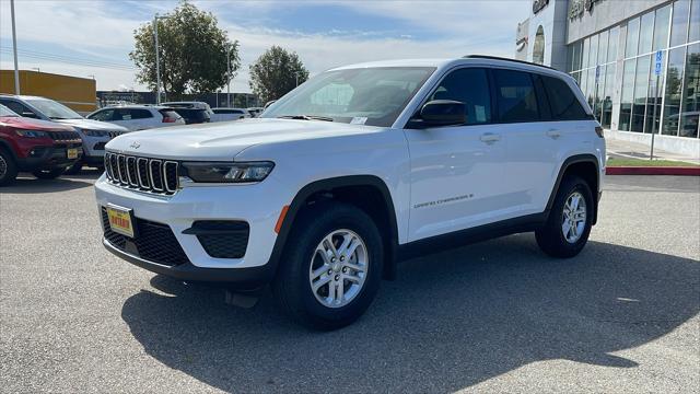 2025 Jeep Grand Cherokee GRAND CHEROKEE LAREDO 4X4