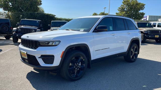 2025 Jeep Grand Cherokee GRAND CHEROKEE ALTITUDE 4X4