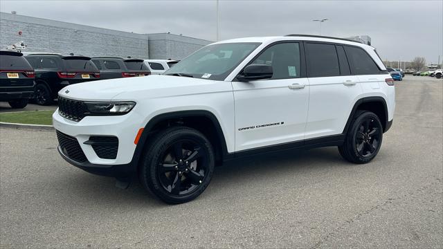 2025 Jeep Grand Cherokee GRAND CHEROKEE ALTITUDE 4X4