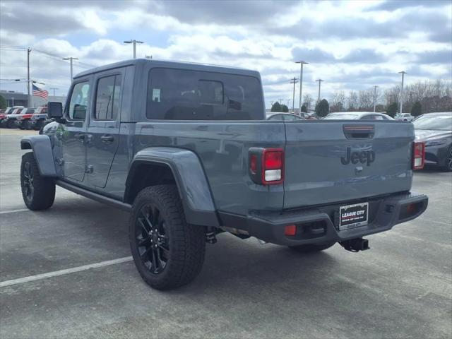 2025 Jeep Gladiator GLADIATOR NIGHTHAWK 4X4