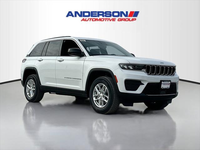 2025 Jeep Grand Cherokee GRAND CHEROKEE LAREDO X 4X4