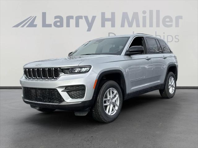 2025 Jeep Grand Cherokee GRAND CHEROKEE LAREDO X 4X4