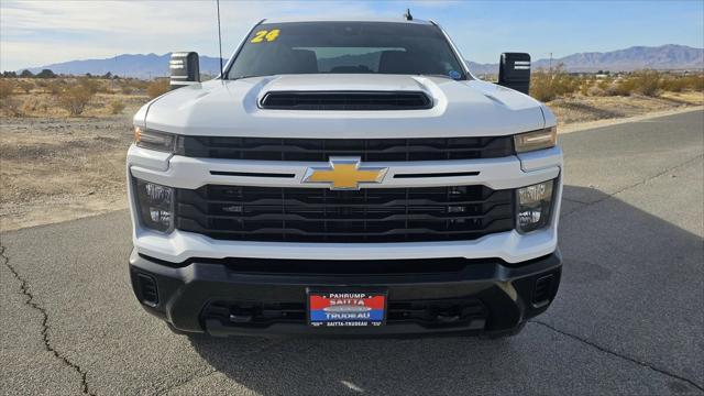 2024 Chevrolet Silverado 2500HD 4WD Crew Cab Standard Bed Custom