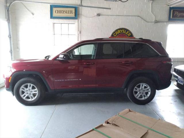 2024 Jeep Grand Cherokee Laredo 4x4 2024 Jeep Grand Cherokee Laredo 4x4
