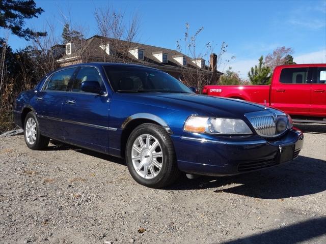 2007 Lincoln Town Car Signature Limited