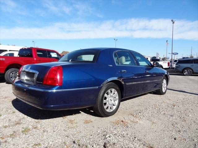 2007 Lincoln Town Car Signature Limited